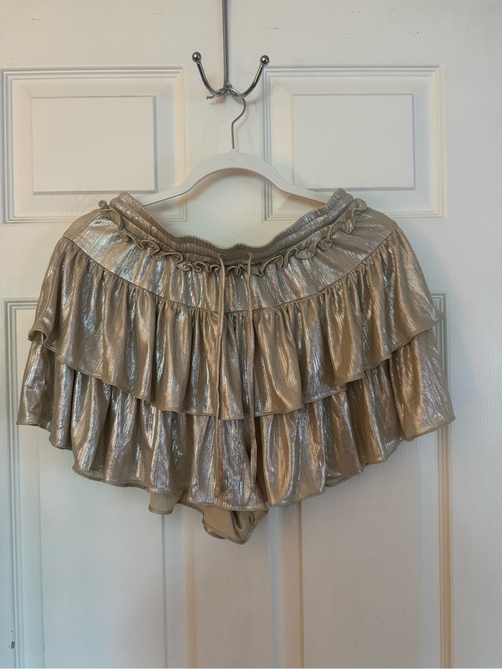 Main Strip Metallic Gold Tiered Ruffle Mini Skirt